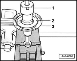 - Using VAG1752/1 tensioning device, remove components of suspension strut and compressed coil spring. Fig.