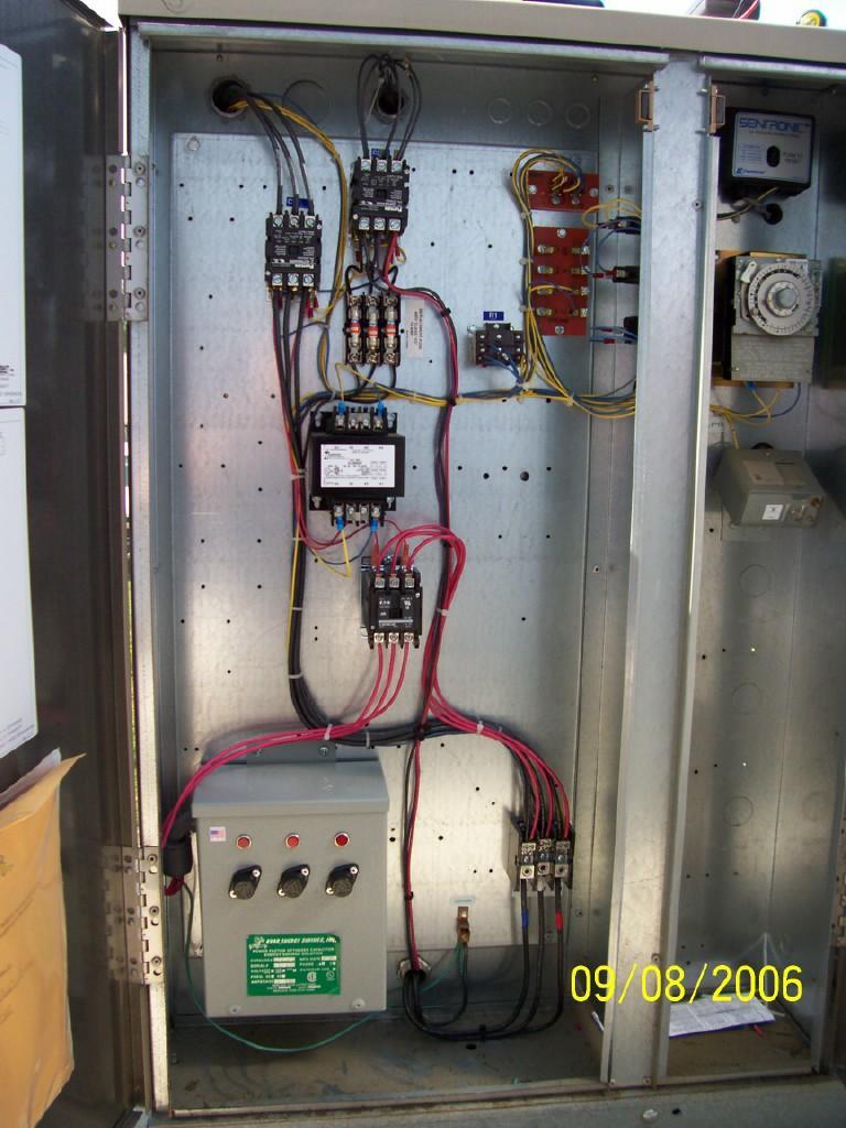 Relay used with KVAR EC to