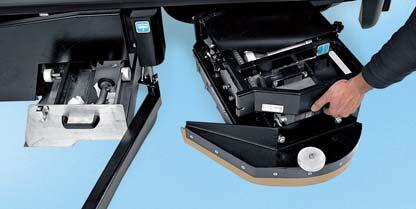 driver s seat The powerful suction motor and the Vshaped squeegee that follows the machine in all