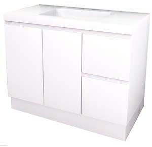 doors Extra deep, right hand side drawers Manufacturer s Warranty: All Everhard Bloom vanity units are