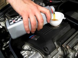 3. Oil Consumption Methods of Estimating Oil Usage: 1. Engine oil is changed after every 5000 km drive.