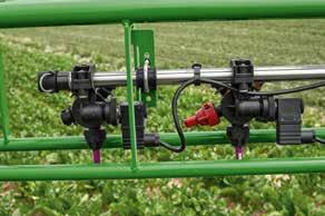 M700i Trailed Sprayers 25 and the convenience you prefer Special attachments for enhancing performance There are many ways for you to customise your John Deere sprayer.