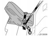 LS13007 CAUTION Do not install a child restraint system on the rear seat if it interferes with the lock mechanism of the front seats.