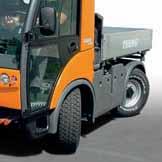 With its ideal size (L/W/H) 369/130/203 (cm), its small turning radius of only 3.