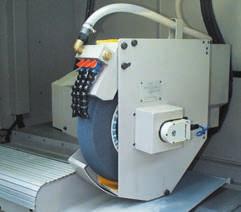 Main machine castings Generously proportioned,