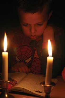 4 introduction for homeownders Protect your family. When the power goes out, don t be left in the dark.