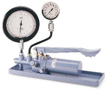 A Precision Comparator for Demanding Applications Model 1327CM Precision Pressure Gauge Comparator When greater accuracy is required but the convenience of a comparator is preferred, the 1327CM