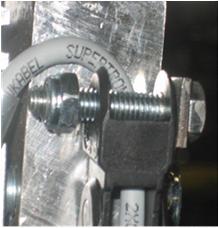 Bulletin # 163 Spiral SST-L/R Reversing Edge Page 5 of 5 Figure 10 DO NOT TIGHTEN THE NYLOCK NUT TIGHT TO THE PLASTIC CHAIN. 18.