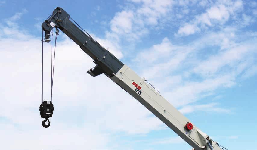 GROVE GCD25 The new GCD25 is a 22 t (25 USt) capacity carrydeck crane, offering a four-section 21,6 m (71 ft) boom, four-wheel drive/four-wheel steer capability.