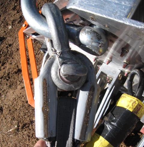 Long-Line Operations Use a shackle to attach