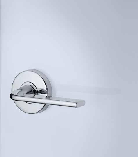 680 Patio Bolt The Lockwood 680 Lockable Patio Bolt is a strong, heavy duty, surface mounted product designed to improve security in a range of residential sliding and hinge door applications.