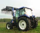 Therefore the sides are tapered so that they can be inserted more easily into the silage. When the implement crowded back the side plates are utilised so that loose material is not lost.