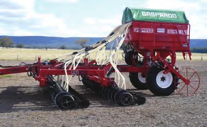 equipped with hydraulic adjustable pressure control over the row units ensuring perfect seed placement in all situations The Narrow Fold also allows easy
