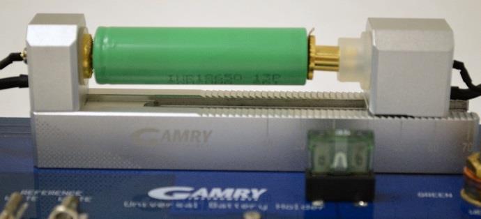 The Universal Battery Holder allows fourpoint measurements, and is usable with all Gamry Instruments potentiostats, including the 30k Booster.