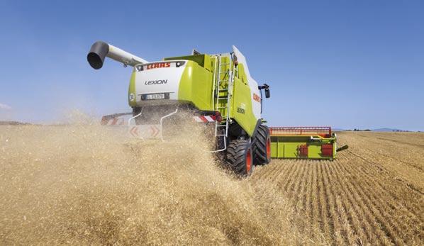 The LEXION also has a swivelling grating element for the best straw chopping and spreading. The finely chopped material is subsequently fed to the power spreader. Efficient power spreader.