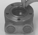 21 22 23 DISTRIBUTOR COVER SUB-ASSEMBLY: Insert the