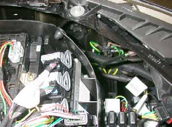original vehicle fuel lines on the underbody Wiring harness installation diagram Fuse holder, K