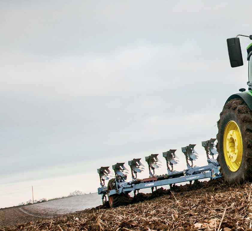 10 ADVANCED DUAL-CLUTCH TECHNOLOGY Combining rapid, seamlessly smooth shifting with the fuel efficiency benefits of a mechanical transmission, DirectDrive features AutoClutch sensitivity and speed