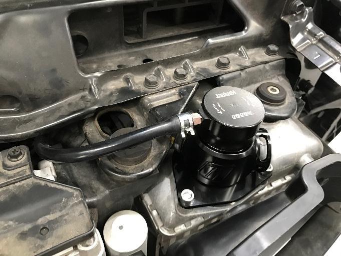 11. Install your new Turbosmart BOV in the factory location. NOTE: Ensure that the BOV flange has O- ring in place prior to installation. Use the supplied M6 bolts to secure BOV. Torque to 6 Nm (4.