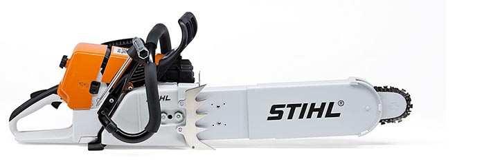 The STIHL MS 460 R is an Ideal aid when searching for the seats of fires in the Roofs of industrial and Commercial Buildings or Cutting vent Openings in flat roofs when Fighting Fires.