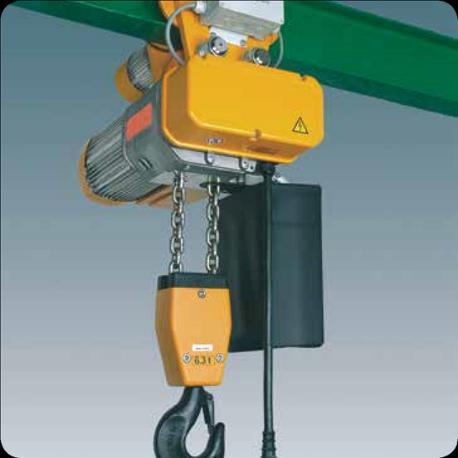 Hoses hanging down and preventing work are no longer necessary thanks to the vacuum line integrated in the jib arm.