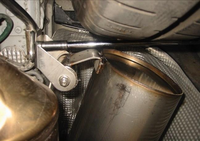 Align muffler hangers to the appropriate mounts on the vehicle, tighten fasteners as shown. (See Fig. 27) 26 WARNING: Use extreme caution during installation.