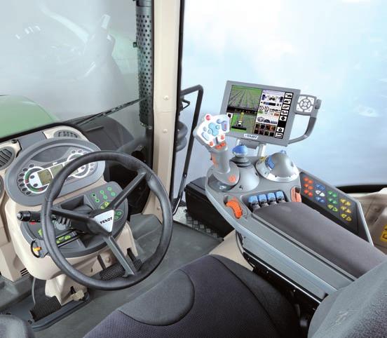 The driver station in the 900 Vario A workplace for high performance 3.