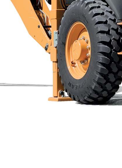 PROTECTED BACKHOE OPERATION - The outer extendahoe is the perfect solution for tough working conditions: the