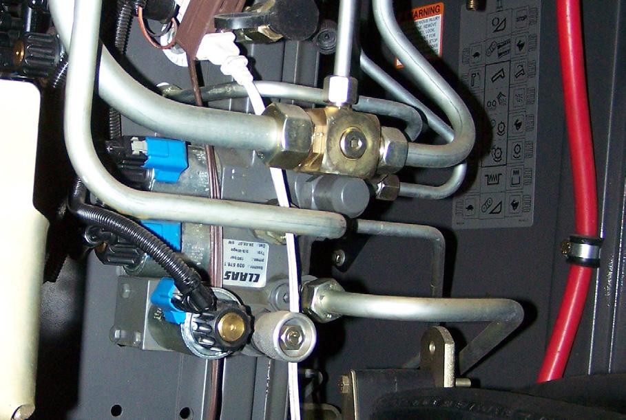 For on-ground operation of a flex head: Do not install the pressure bypass Adjust the CAC to an appropriate setting exactly as if you were operating a Lexion header (see Lexion Owner s Manual) 3.