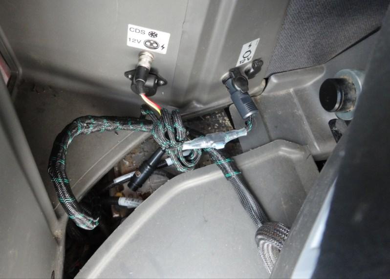 Connect the GPS Adapter Harness to either the inside or outside connector, depending on where you are connecting to GPS.
