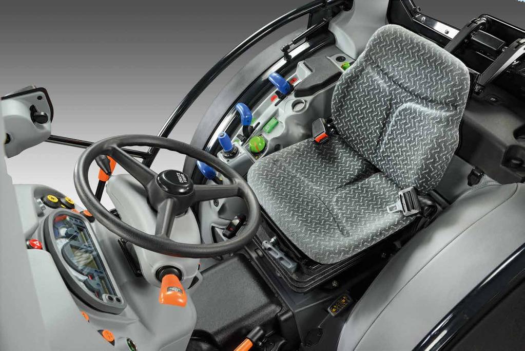 InfoCentre. All tractor functions clearly in view. Hydraulics and rear power lift controls. Neatly arranged to the right of the seat. Mechanical rear lift levers, functional and ergonomic.