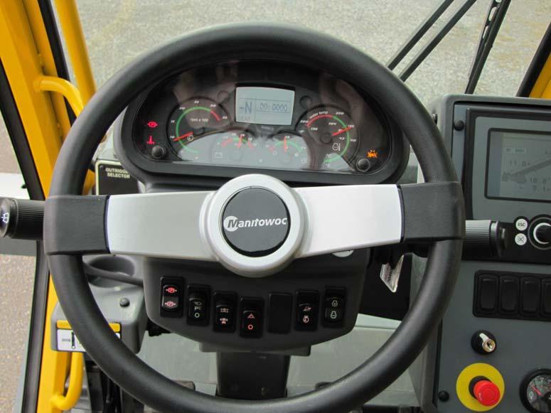 Operator s Cab (New Full Vision ) Control / gauge layout To be the same in all full