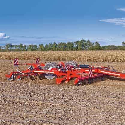 The 4-bar Terrano FG is designed for the powerful, effective soil cultivation at depths of between 3 and 20. It cuts the whole surface area of soil and intensively works the crop residue in.