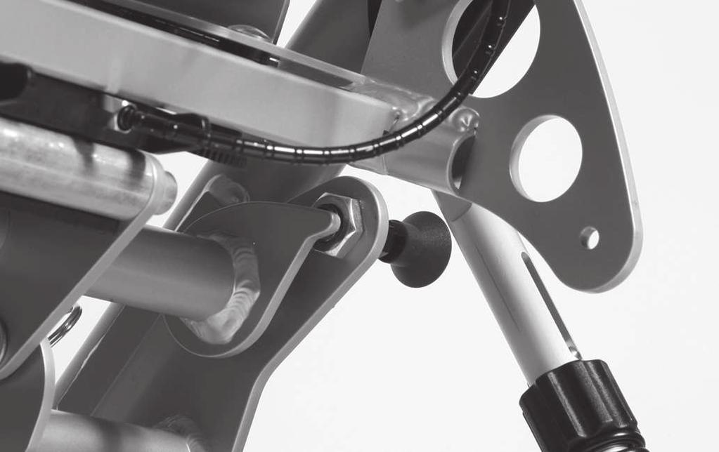 The seat angle can now once again be adjusted by turning the top rotary knob. 107 108 6.9.5.