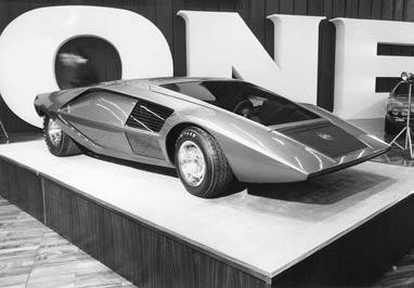 This was the astonishingly-styled Stratos project car unveiled by Bertone at the Turin Show of 1970. The name and the intent, if nothing else, inspired Lancia to develop the rally car.
