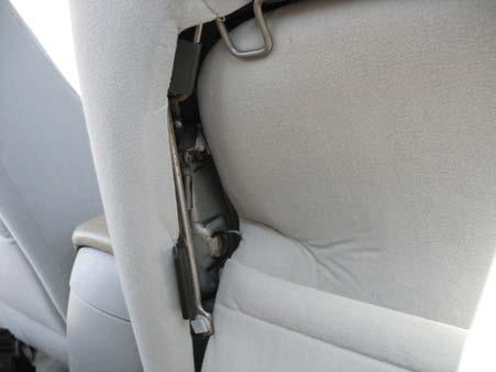dislodged glove box door Figure 13: Hyundai s driver seating area showing no obvious occupant contacts to front interior
