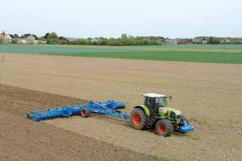 For all types of working sections, the Gigant 10 system trac from LEMKEN offers an unbeatable advantage: Every single working section has an additional pendulum compensation via sub-segments,