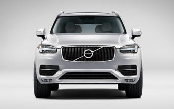 Our signature headlights with LED illumination, bright deco exterior design elements and 18" wheels will add to the exclusiveness and road presence of your XC90.