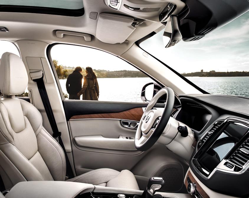 VOLVO XC90 INTERIOR DESIGN 5 Fine Perforated Nappa Leather Blond in Blond/Charcoal Interior UC00 Linear Walnut Wood Inlays, 315 INSIDE YOUR CAR Your own space, wherever you go.