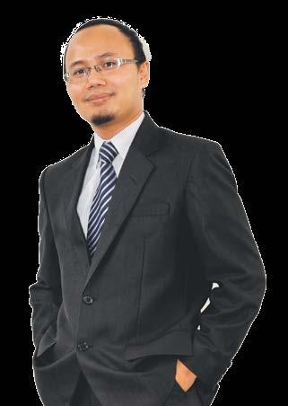 profile of shariah committee members ASSOCIATE PROFESSOR DR. ZULKIFLI HASAN Dr. Zulkifli Hasan is an Associate Professor at the Faculty of Syariah and Law, Universiti Sains Islam Malaysia (USIM).