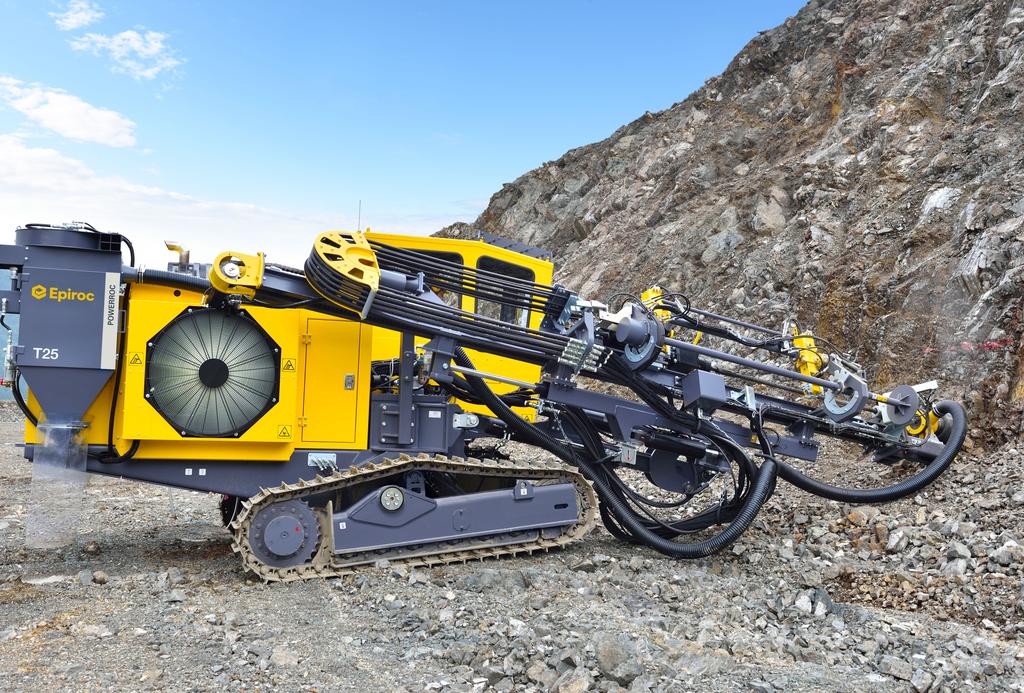 Your way to success The PowerROC T25 DC uses a well proven design perfectly for drill site construction and civil engineering, as well as small aggregate and limestone quarries.