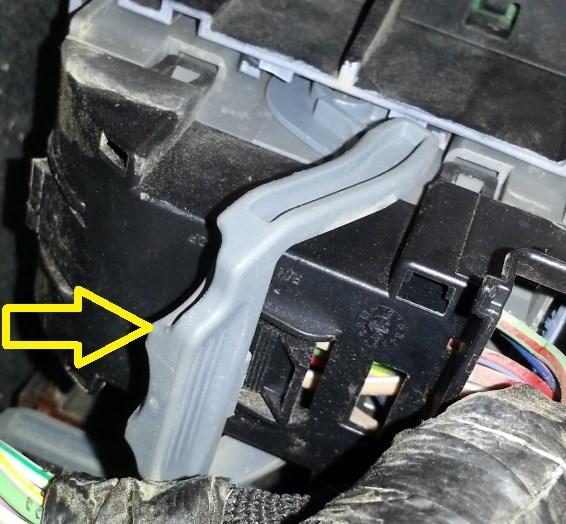 If your Jeep has a rear power outlet the empty cavity in the C6 connector will already have a wire in it. Follow the direction below for this procedure. 3.