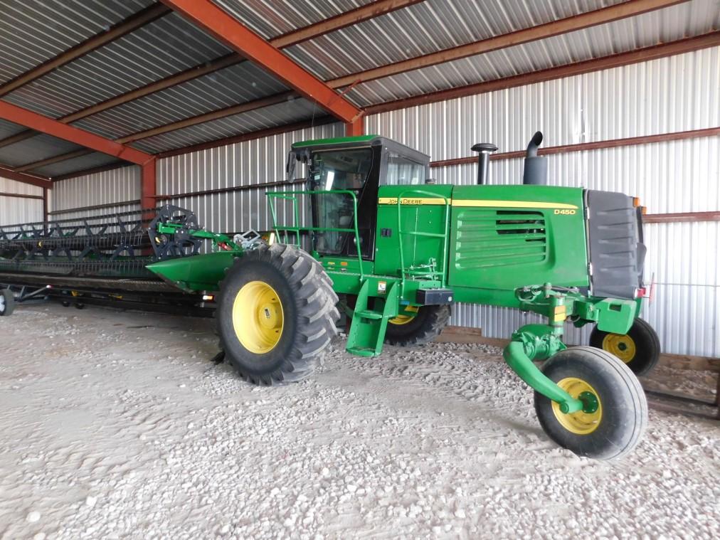LOT #39: 2013 JD D450 Windrower/Swather: auto steer