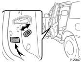 Wireless remote control* Before driving, be sure that the doors are closed and locked, especially when small children are in the vehicle.
