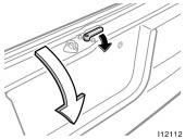 (See Side doors on page 13.) Pull the handle and pull down the lower side of the back door. When closing the back door, make sure it is fully closed.