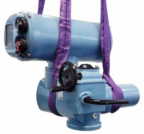 WARNING: Ensure the actuator is fully supported until full valve/gearbox engagement is achieved and the actuator is secured onto the flange.
