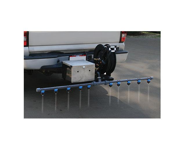 FEATURES IN-BED LIQUID SPRAY SYSTEMS For 6' & 8' Truck Beds 2" hitch mounted liquid spray system 335 gallon poly reservoir/bladder for 6' (#6196335) or 8' (#6198335) pick-up bed/flat bed with