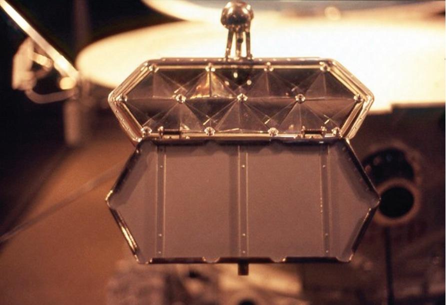 The Lunokhod Reflectors 14 triangular CCRs, 11 cm side length At 532 nm, expect response equivalent to
