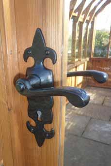 handle, hinges and window stays Black automatic bayliss openers Black gutter system including 2 down pipes Vent in