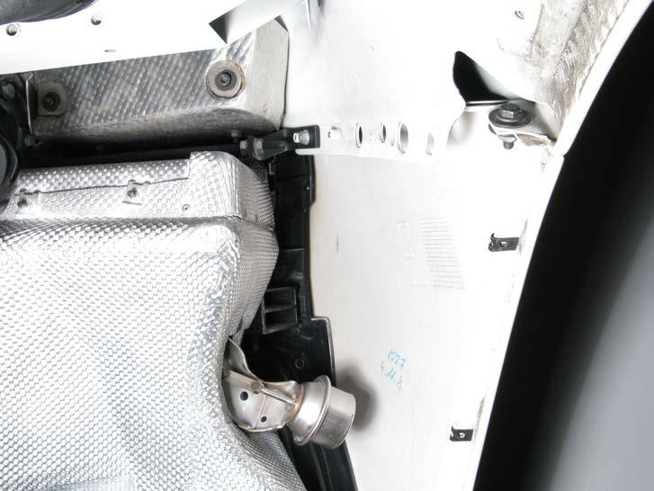 5. Unscrew the marked bolts and nuts on both sides of the bumper (Figure 7).